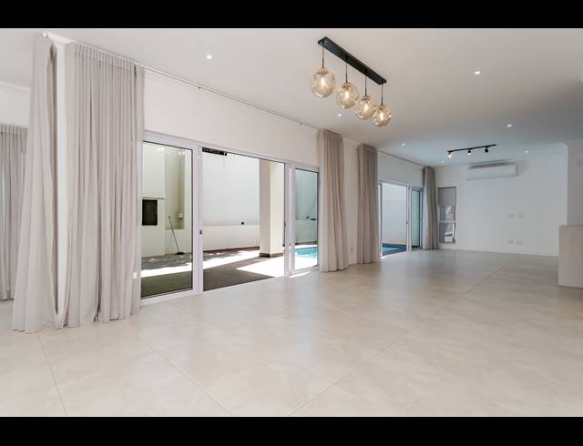 4 BEDROOM HOUSE FOR SALE IN BRYANSTON